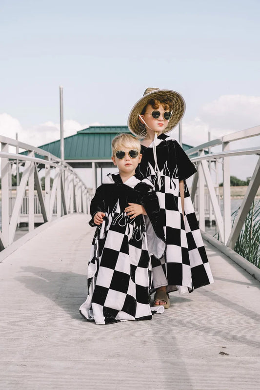 Hooded checkered Towel